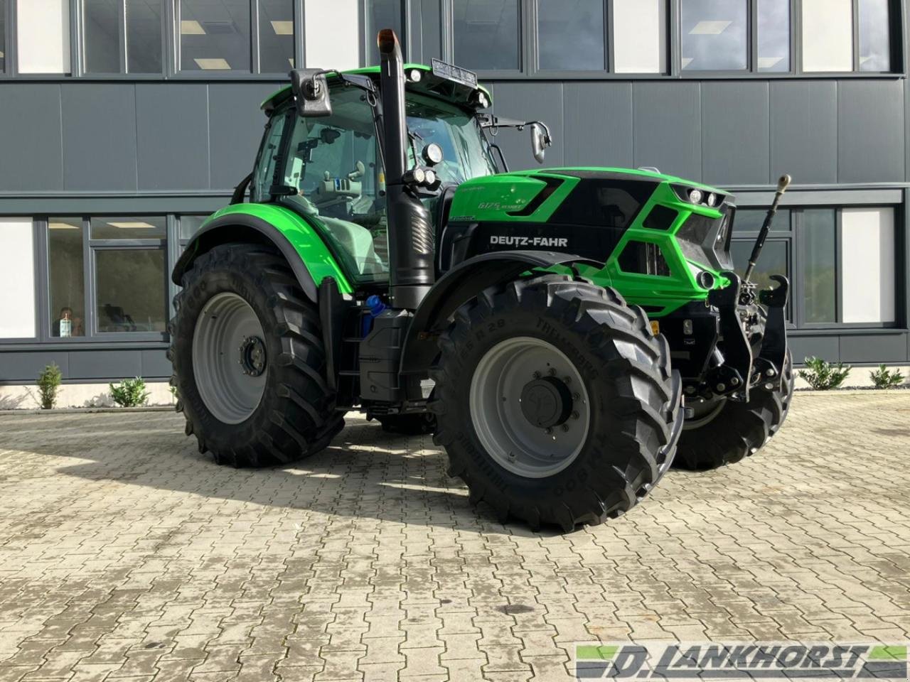 Traktor van het type Deutz-Fahr 6175 RCshift, Gebrauchtmaschine in Neuenhaus (Foto 1)