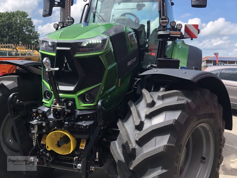 Traktor of the type Deutz-Fahr 6180 TTV, Neumaschine in Altusried-Kimratshofen