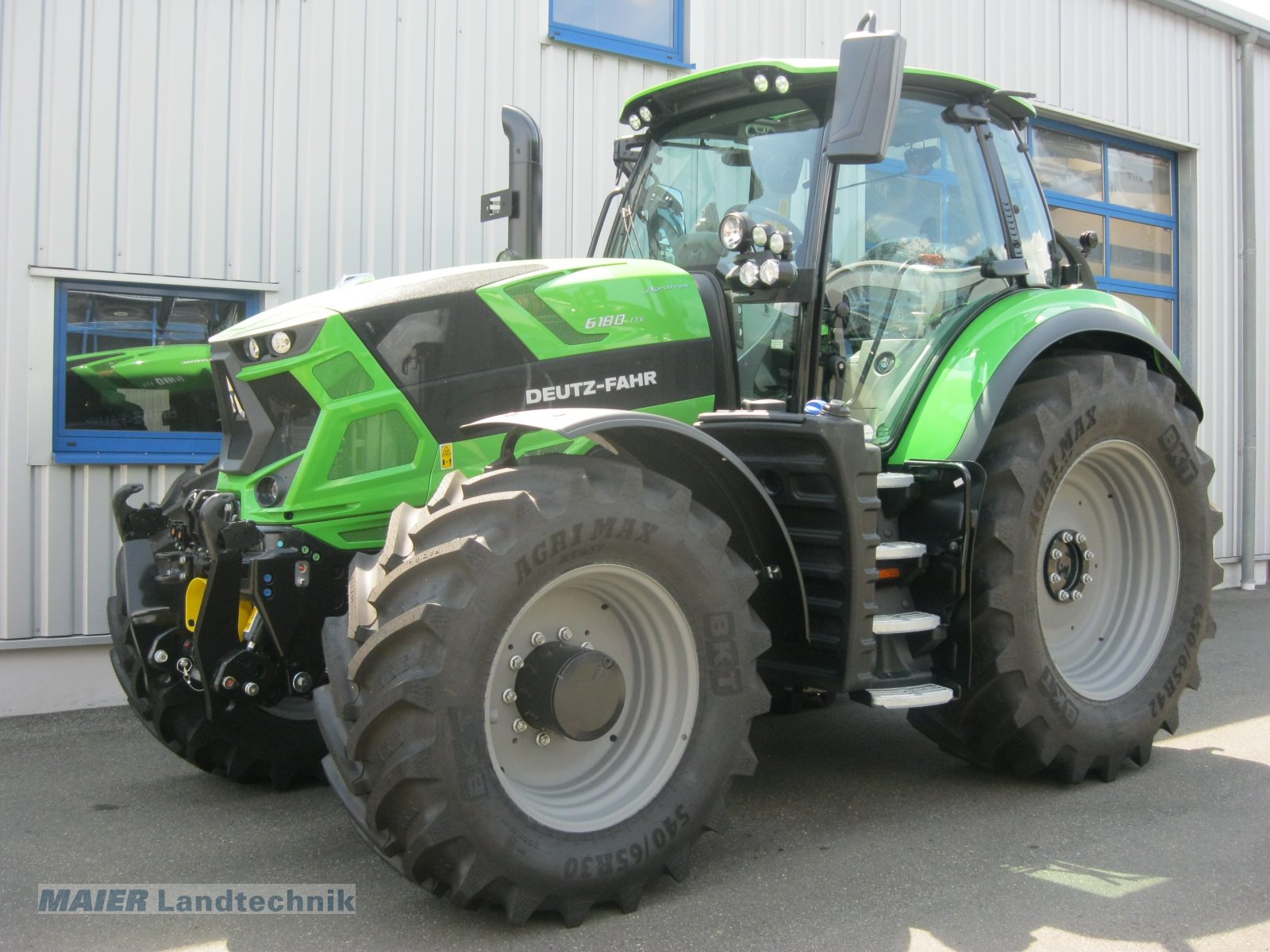 Traktor van het type Deutz-Fahr 6180 TTV, Neumaschine in Dieterskirchen (Foto 1)