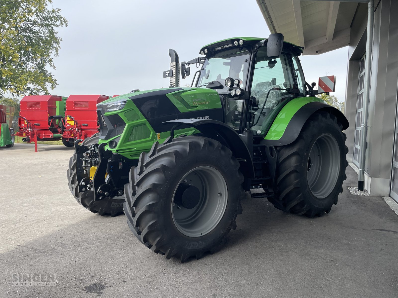 Traktor van het type Deutz-Fahr 6185 TTV Agrotron Warrior, Neumaschine in Ebenhofen (Foto 9)