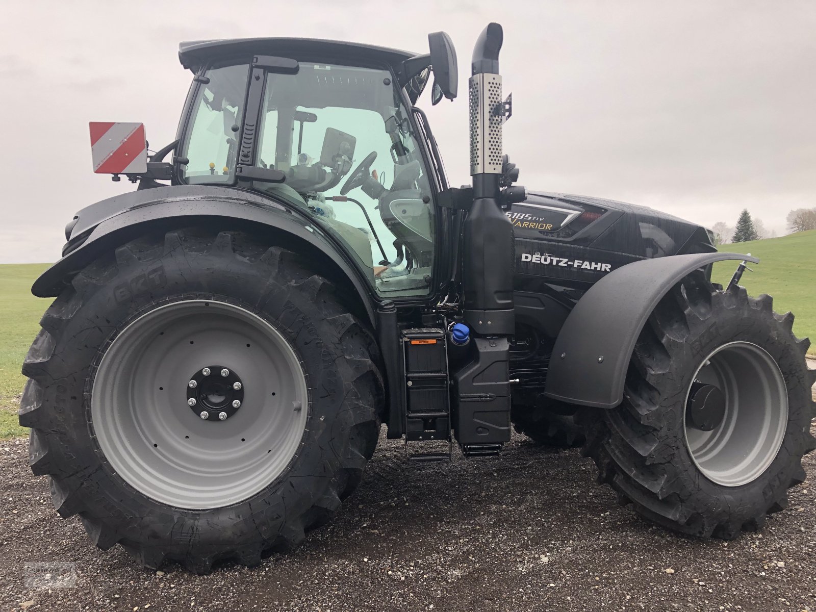 Traktor van het type Deutz-Fahr 6185 TTV Warrior, Neumaschine in Altusried-Kimratshofen (Foto 2)