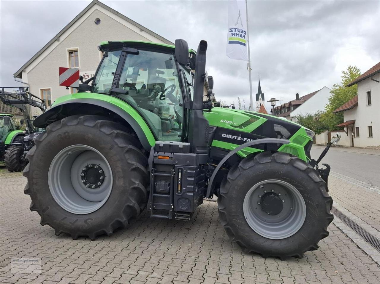 Traktor van het type Deutz-Fahr 6190 AGROTRON TTV, Gebrauchtmaschine in Unterdietfurt (Foto 3)