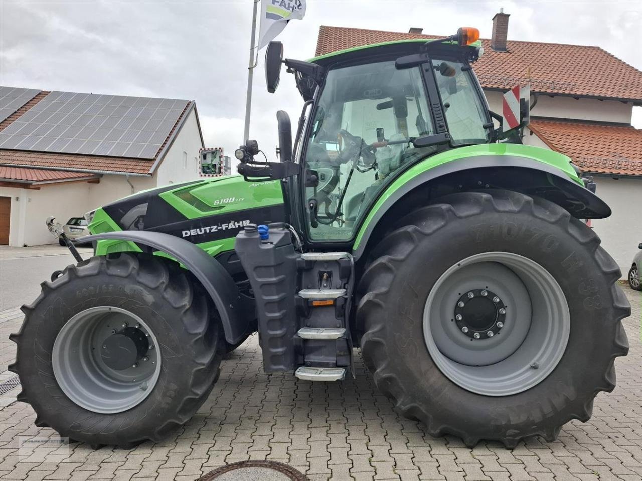 Traktor van het type Deutz-Fahr 6190 AGROTRON TTV, Gebrauchtmaschine in Unterdietfurt (Foto 9)