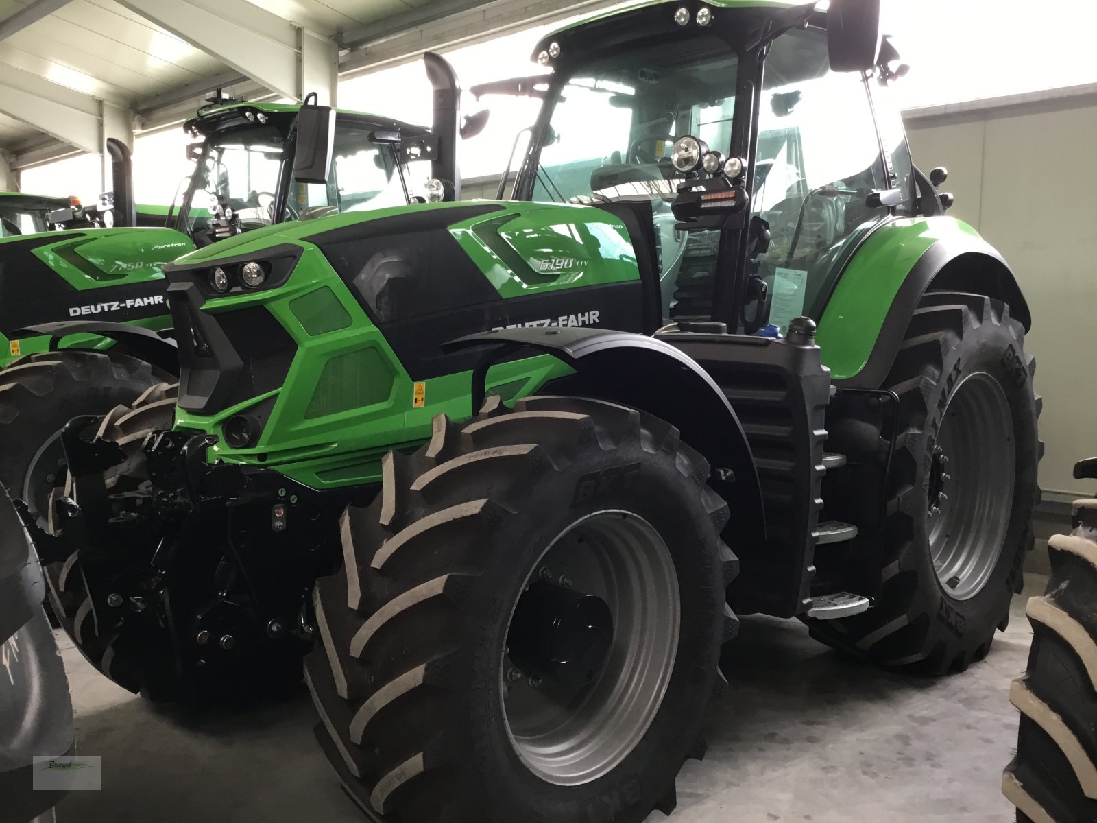 Traktor des Typs Deutz-Fahr 6190 TTV EM Aktion für Netto 139.000,00€, Neumaschine in Beilngries (Bild 1)