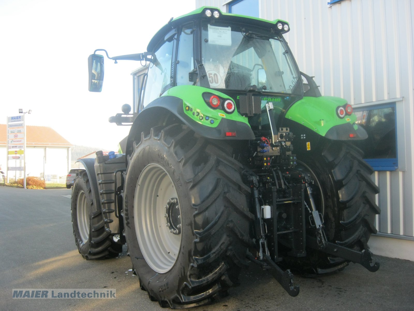 Traktor of the type Deutz-Fahr 6190 TTV, Neumaschine in Dieterskirchen (Picture 4)