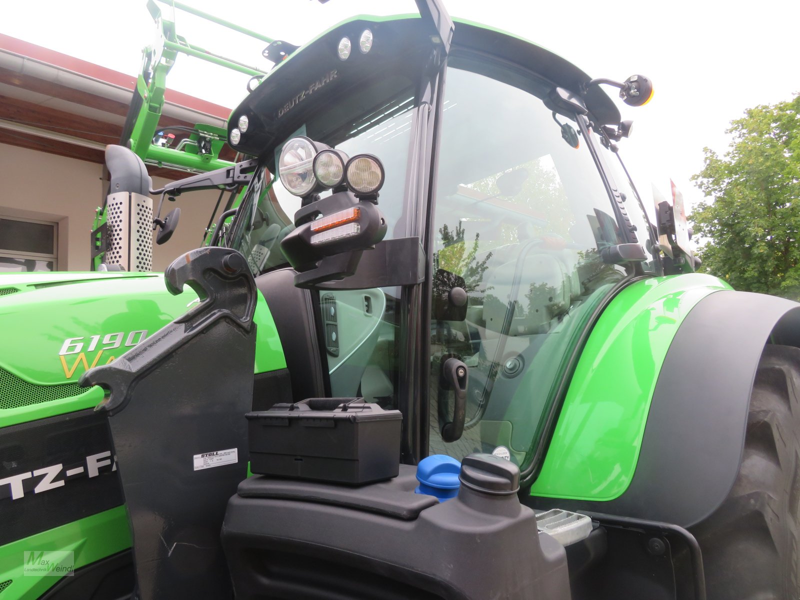 Traktor of the type Deutz-Fahr 6190 TTV, Neumaschine in Markt Schwaben (Picture 5)