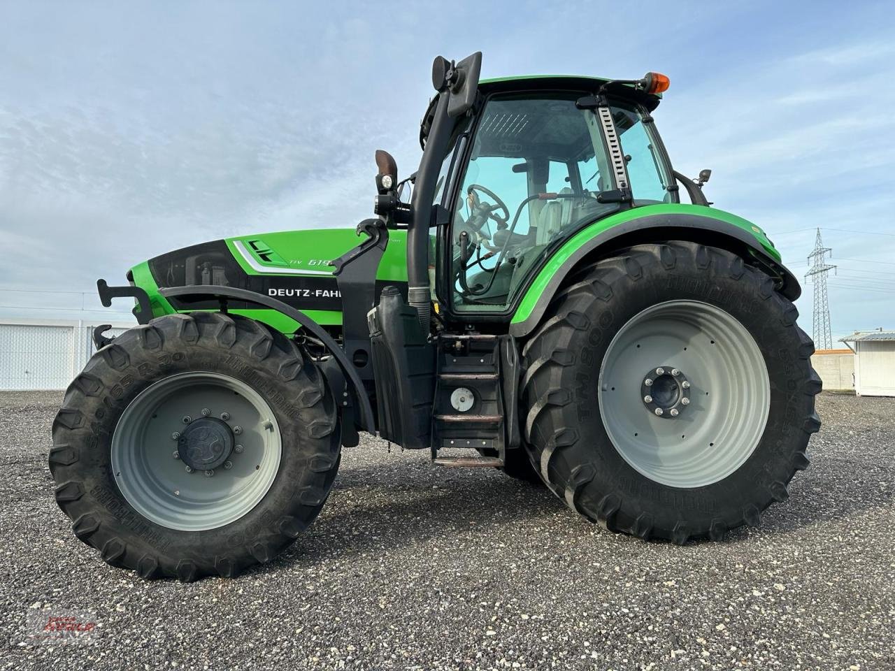 Traktor of the type Deutz-Fahr 6190TTV FH+FZW+FL Konsolen Stoll, Gebrauchtmaschine in Steinheim (Picture 2)