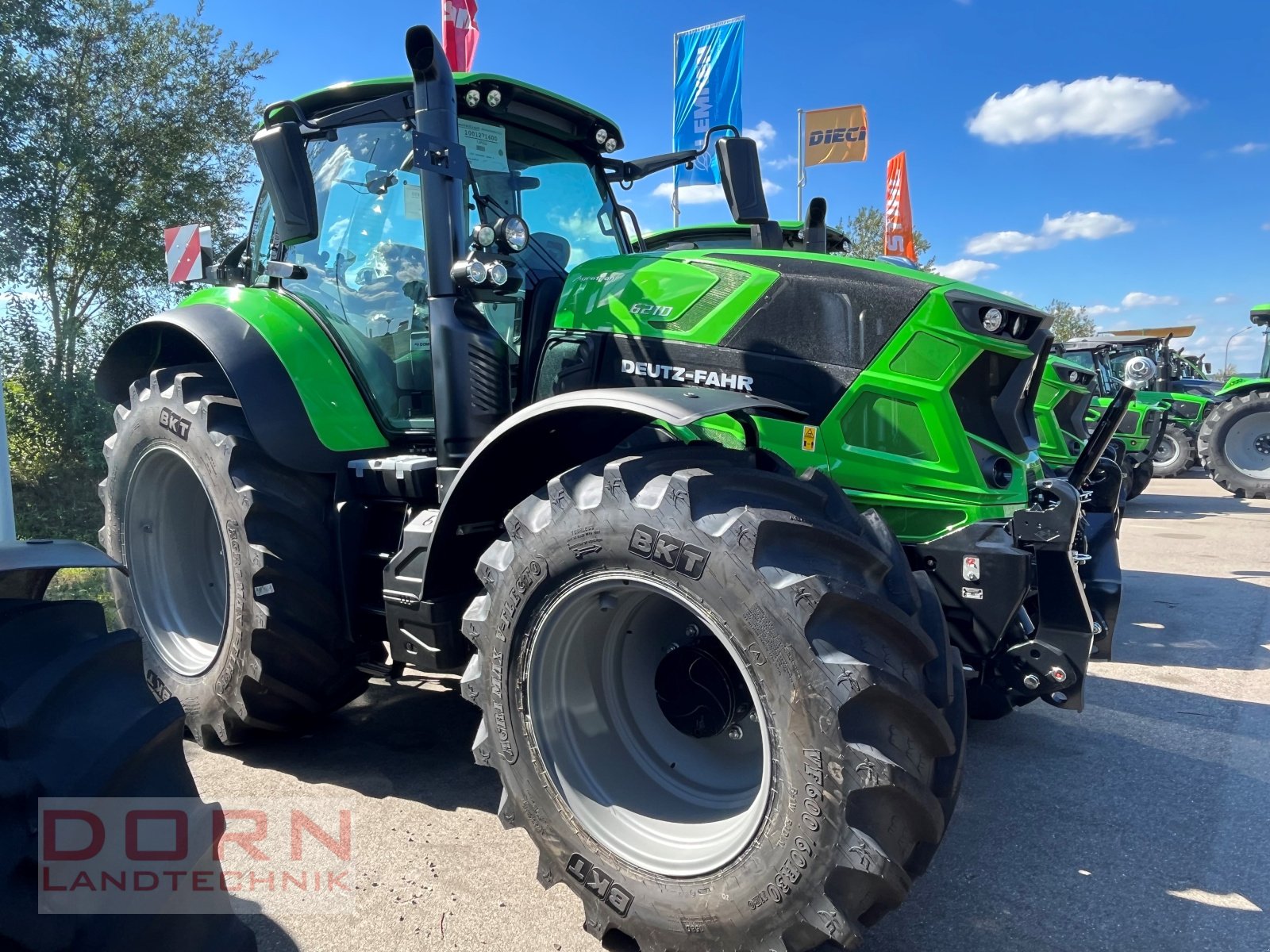 Traktor des Typs Deutz-Fahr 6210 Aktion bis 20.12.2024, Neumaschine in Bruckberg (Bild 1)