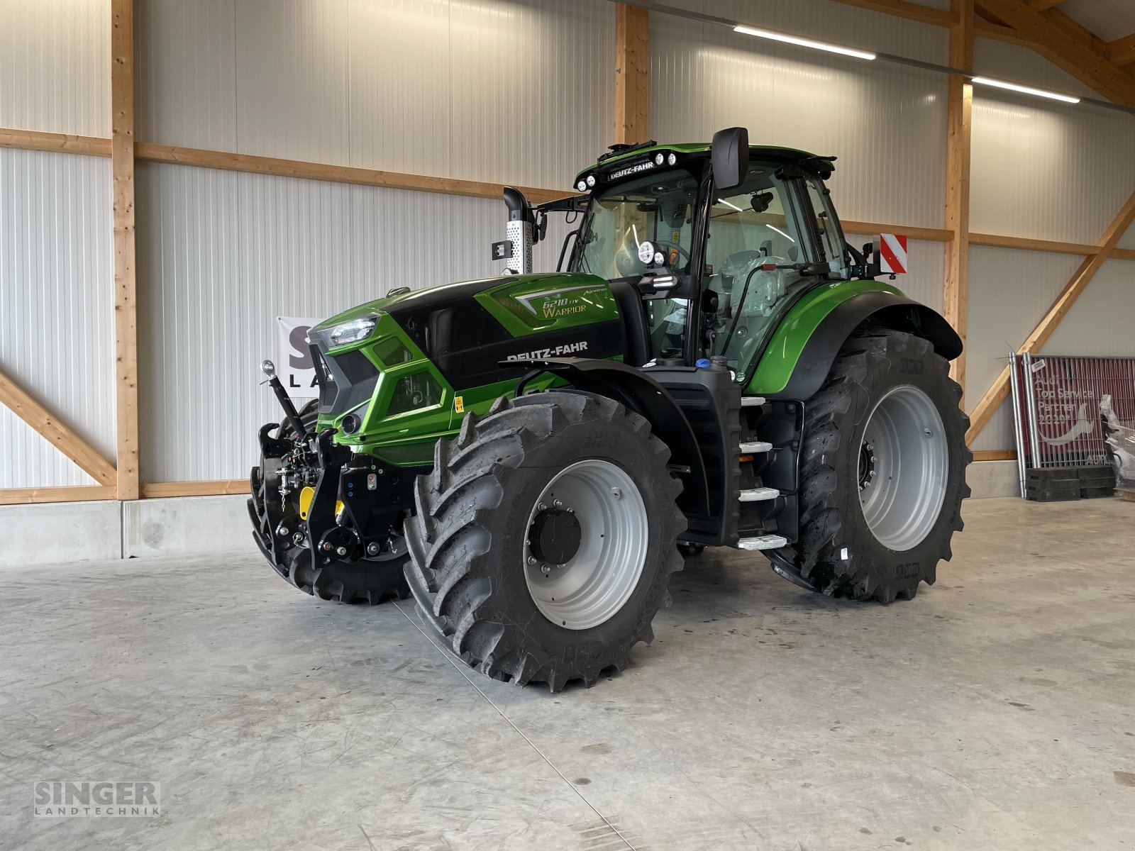 Traktor of the type Deutz-Fahr 6210 TTV Agrotron, Neumaschine in Ebenhofen (Picture 3)