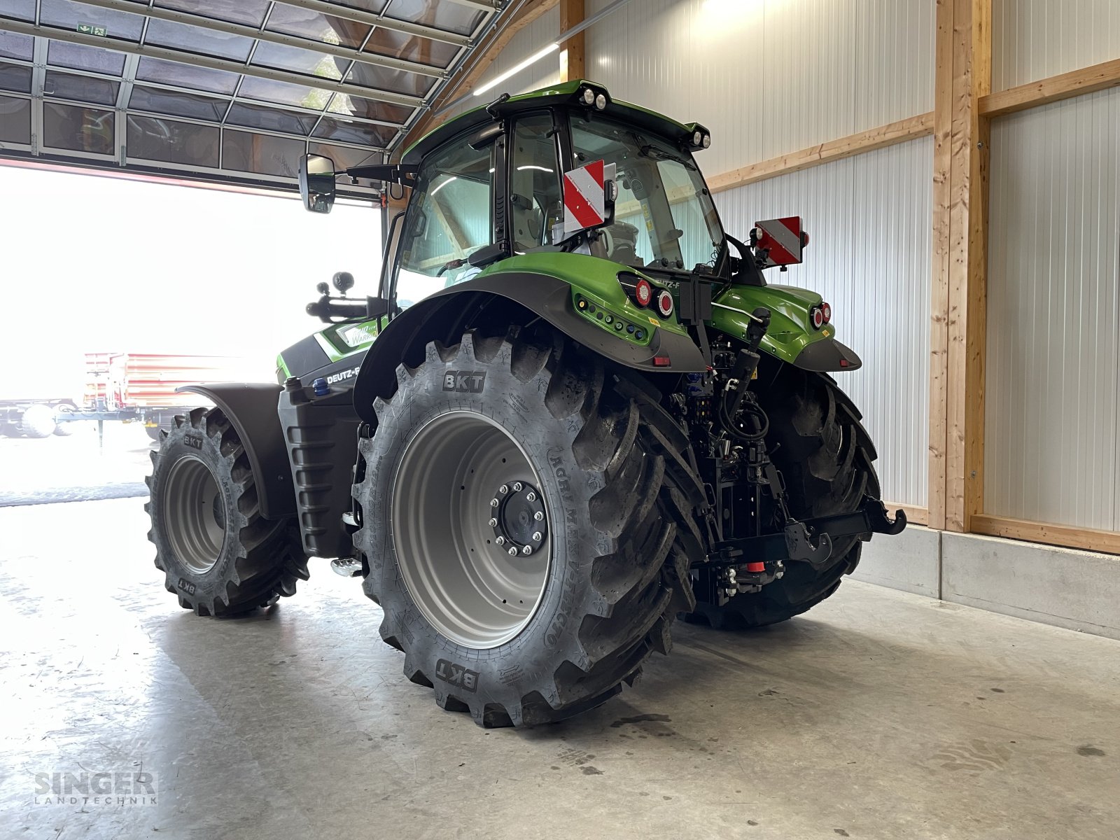 Traktor of the type Deutz-Fahr 6210 TTV Agrotron, Neumaschine in Ebenhofen (Picture 5)