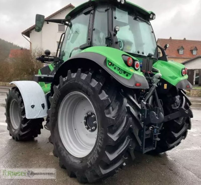 Traktor Türe ait Deutz-Fahr 6210 TTV "Ausstellungsmaschine, neuestes Model, höchster Fahrkomfort, neuestes Getriebeausführung", Neumaschine içinde Nördlingen (resim 10)