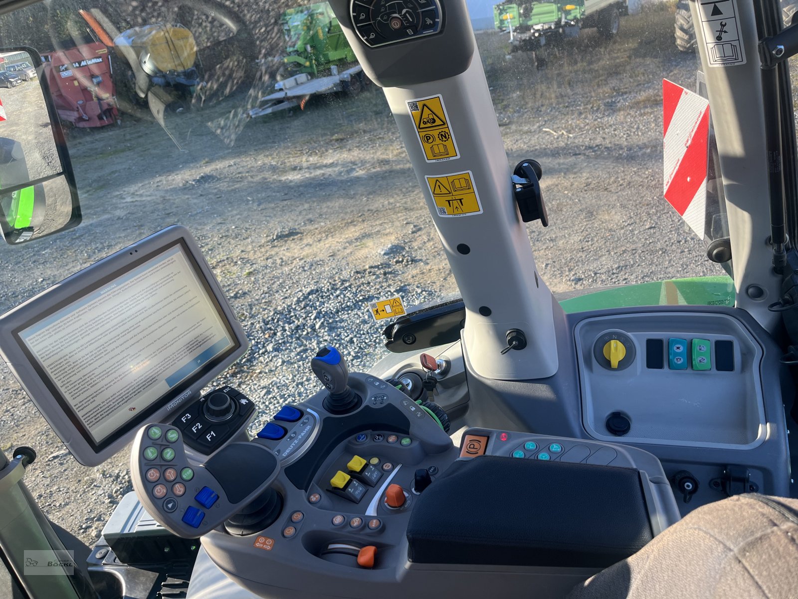 Traktor Türe ait Deutz-Fahr 6210 TTV, Gebrauchtmaschine içinde Erbendorf (resim 11)