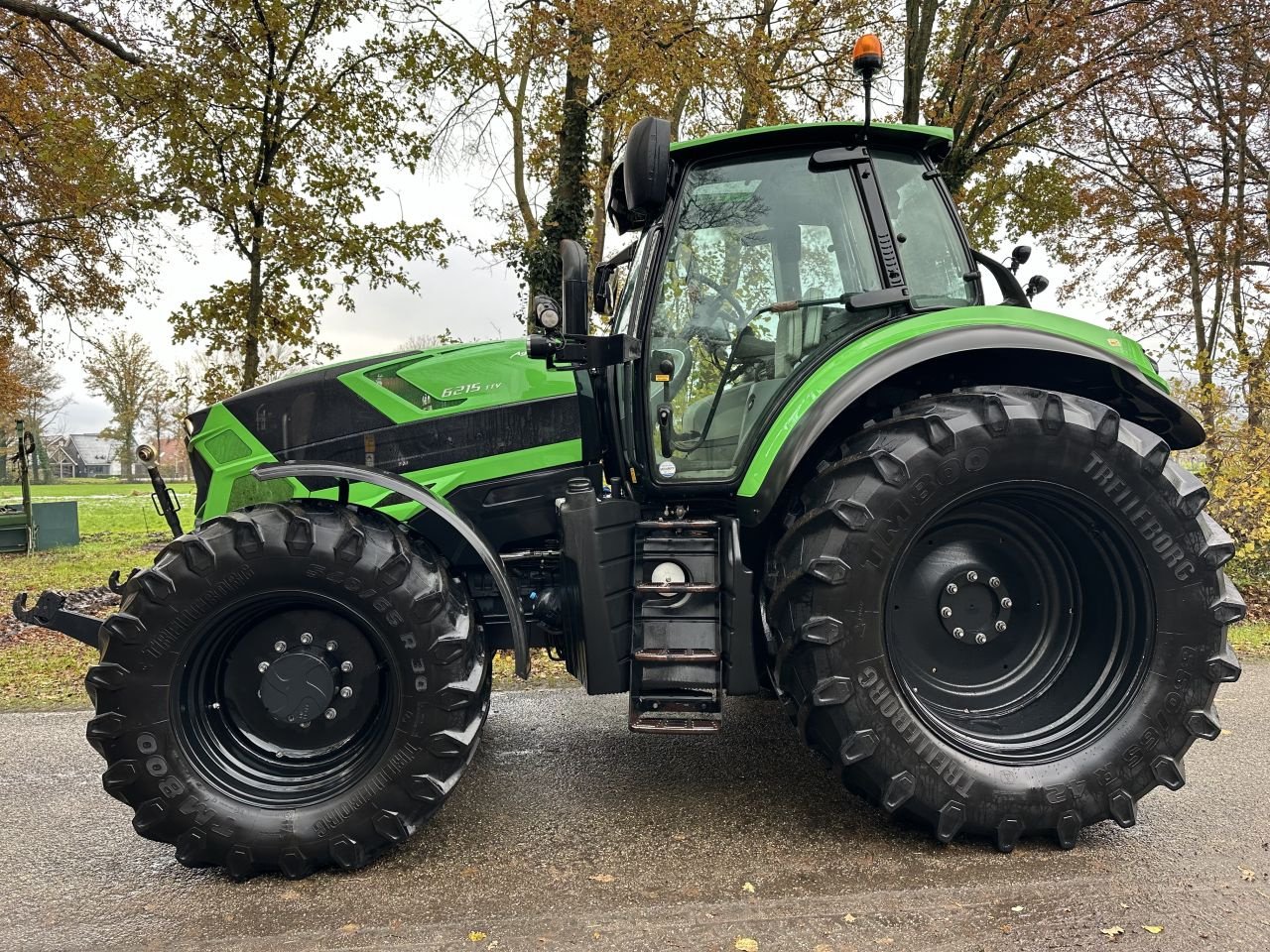 Traktor типа Deutz-Fahr 6215 TTV, Gebrauchtmaschine в Rossum (Фотография 3)