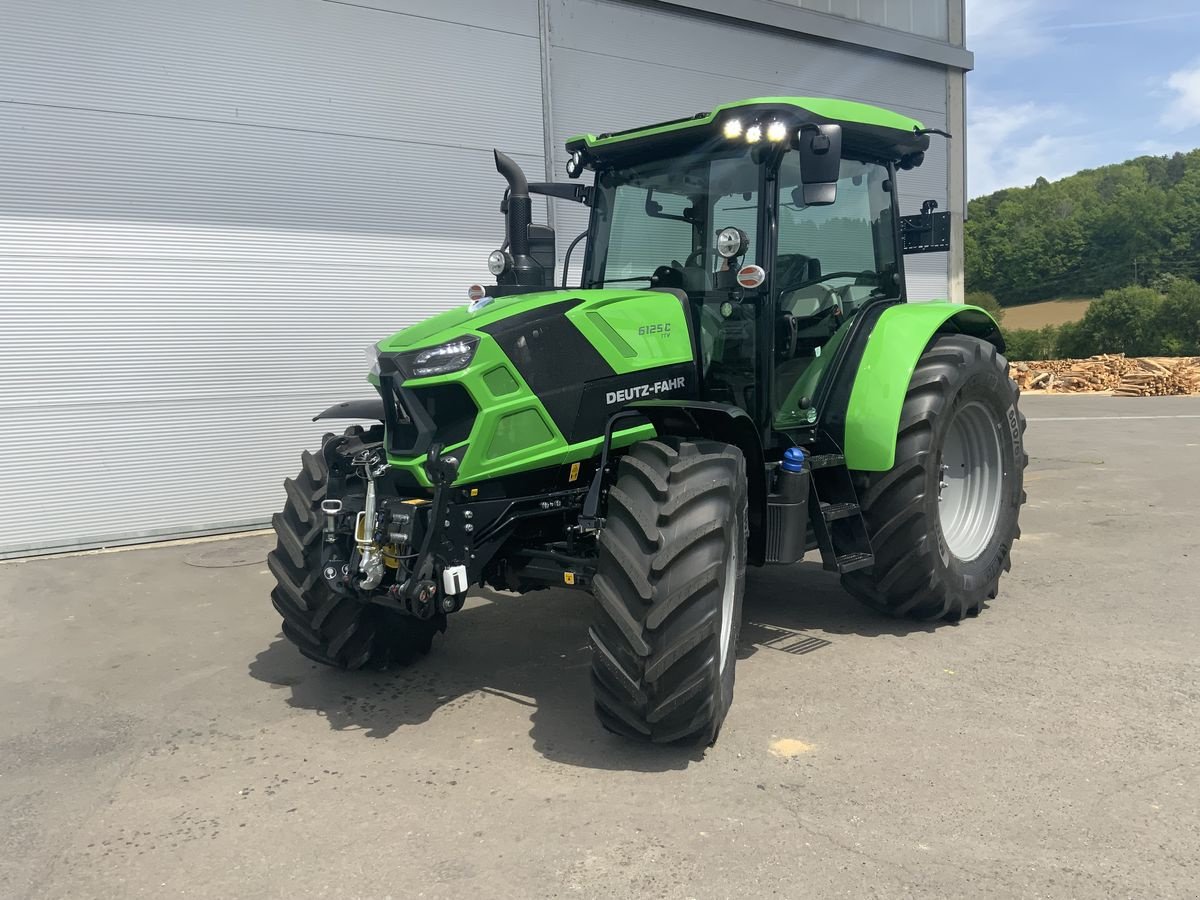 Traktor Türe ait Deutz-Fahr 6C Serie TTV RVShift Powershift, Neumaschine içinde Bad Gleichenberg (resim 9)