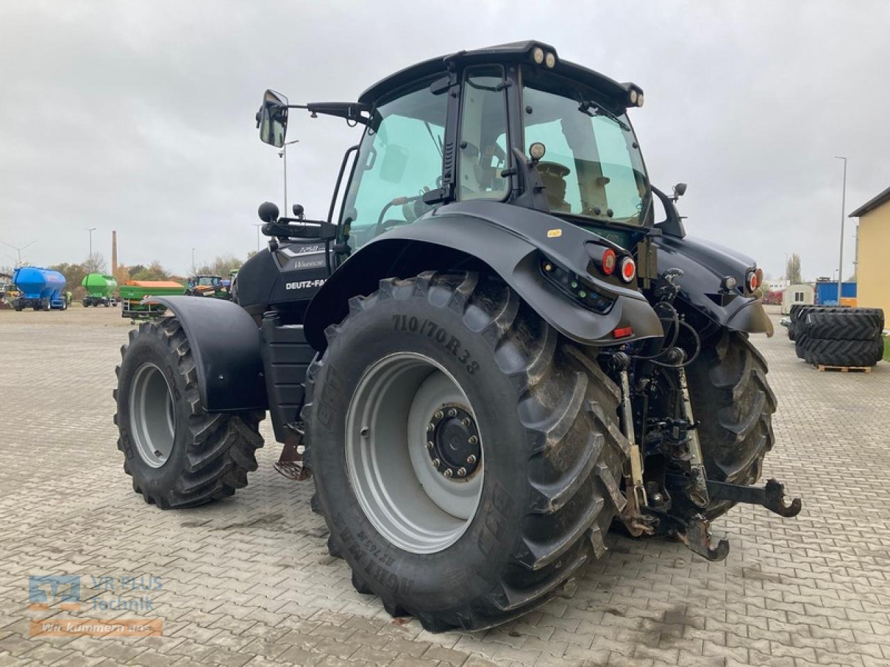 Traktor типа Deutz-Fahr 7250 TTV BLACK WARRIOR, Gebrauchtmaschine в Osterburg (Фотография 3)