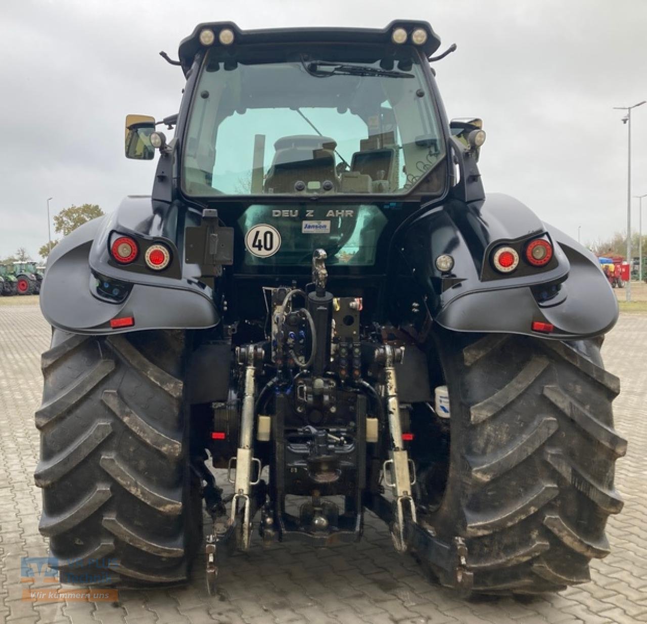 Traktor des Typs Deutz-Fahr 7250 TTV BLACK WARRIOR, Gebrauchtmaschine in Osterburg (Bild 4)