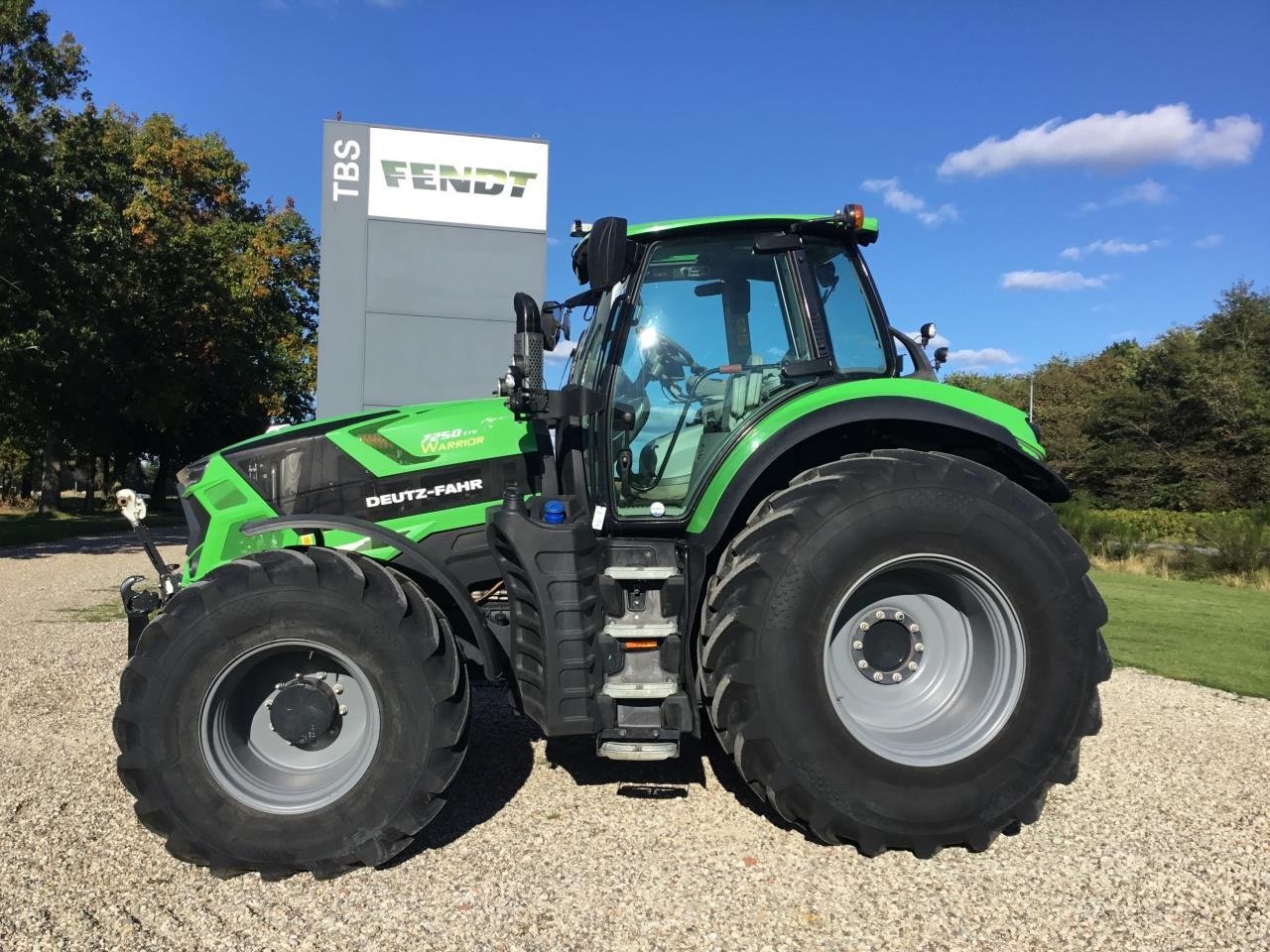 Traktor typu Deutz-Fahr 7250 TTV WARRIO, Gebrauchtmaschine w Grindsted (Zdjęcie 1)