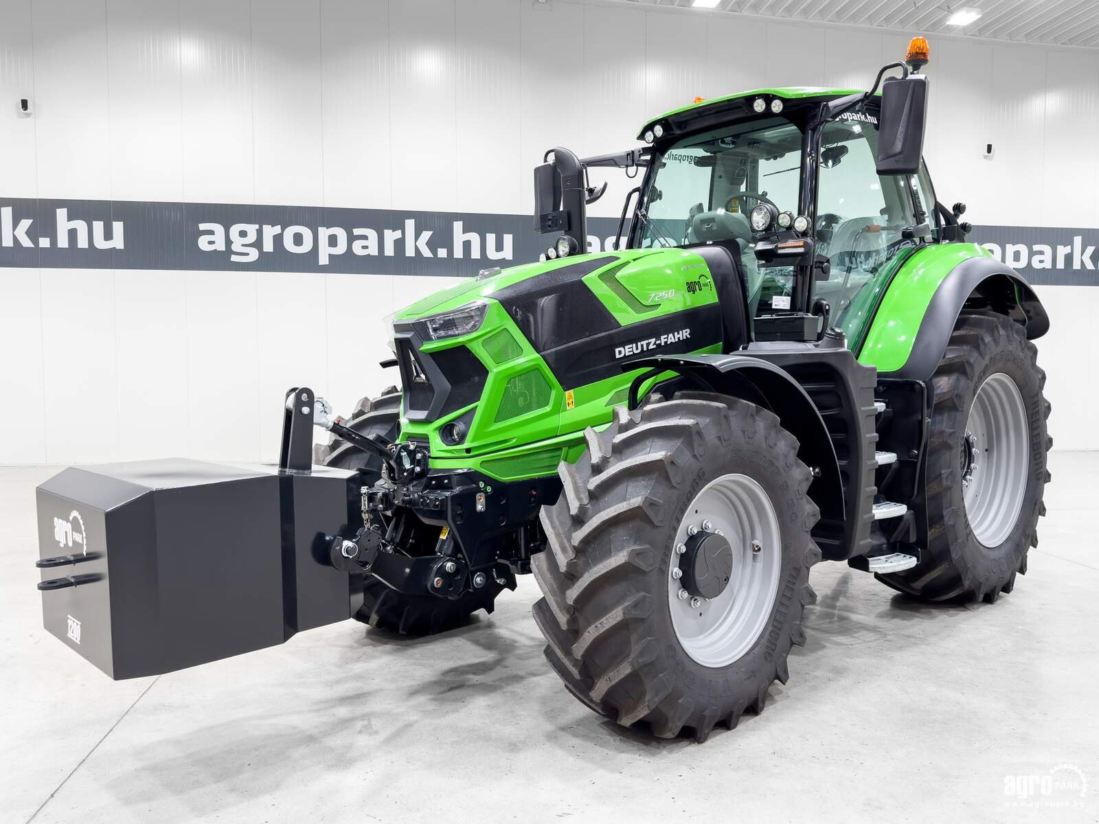 Traktor typu Deutz-Fahr 7250 TTV, Gebrauchtmaschine v Csengele (Obrázek 1)