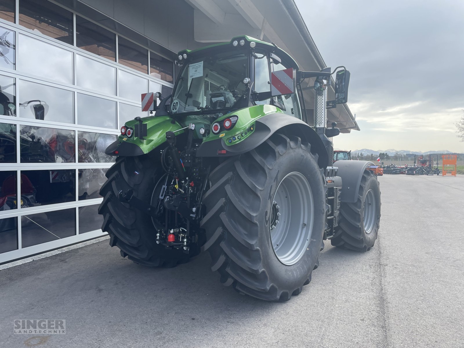 Traktor Türe ait Deutz-Fahr 8280 Agrotron TTV Warrior, Neumaschine içinde Ebenhofen (resim 7)