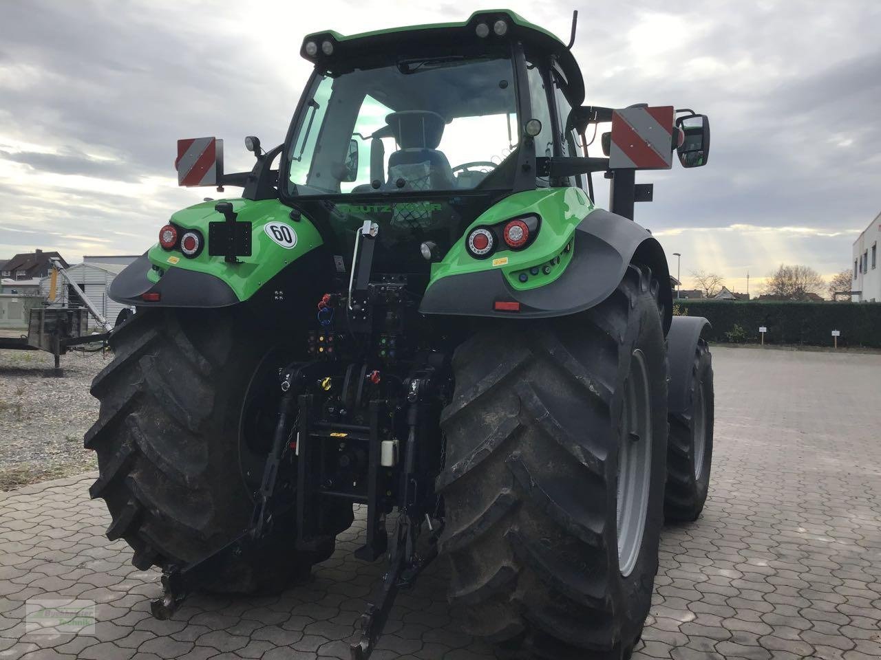 Traktor des Typs Deutz-Fahr 8280 TTV RTK Reifen neu, Gebrauchtmaschine in Nordstemmen (Bild 4)