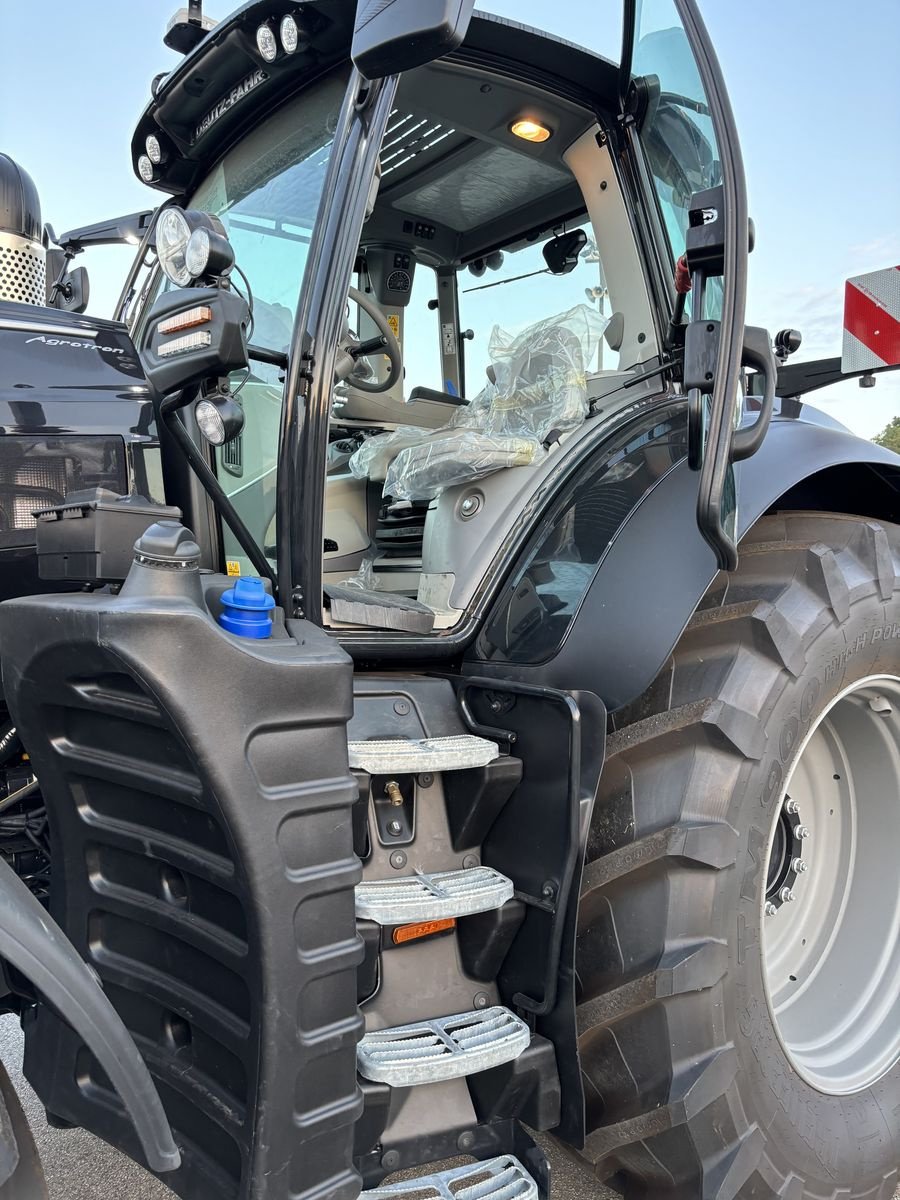 Traktor du type Deutz-Fahr 8280 TTV, Neumaschine en Liebenau (Photo 5)