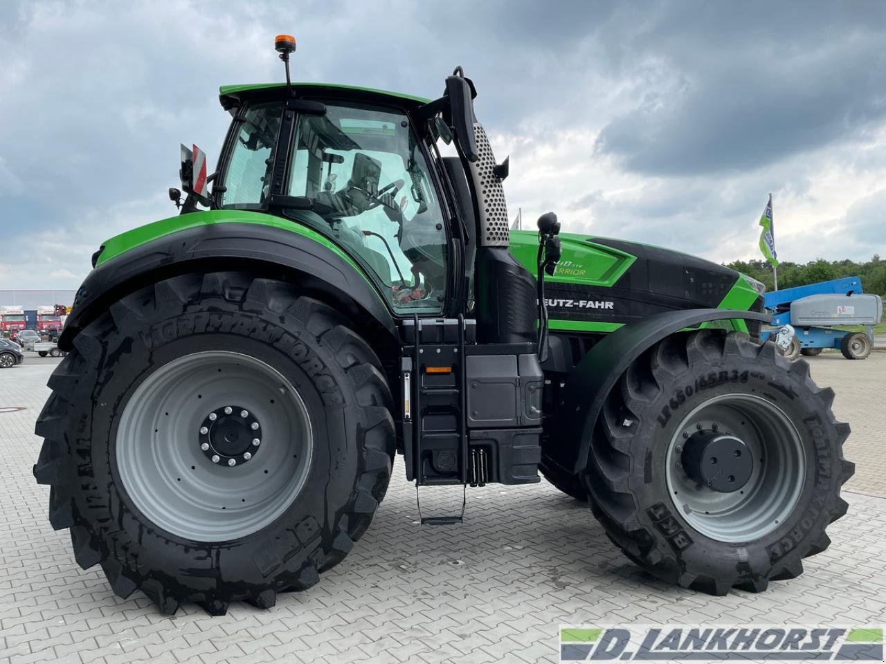 Traktor Türe ait Deutz-Fahr 9340 TTV Green-Warri, Neumaschine içinde Neuenhaus (resim 4)