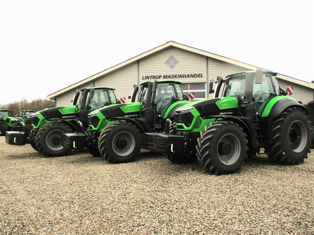 Traktor tip Deutz-Fahr 9340 TTV  New and Unused tractor, Gebrauchtmaschine in Lintrup (Poză 1)