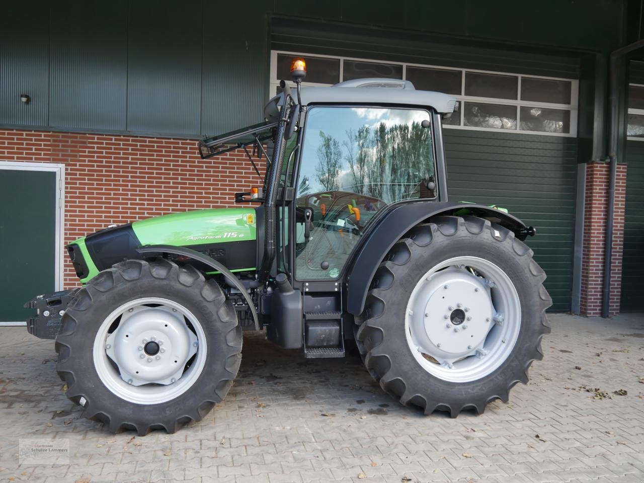 Traktor van het type Deutz-Fahr Agrofarm 115, Gebrauchtmaschine in Borken (Foto 4)