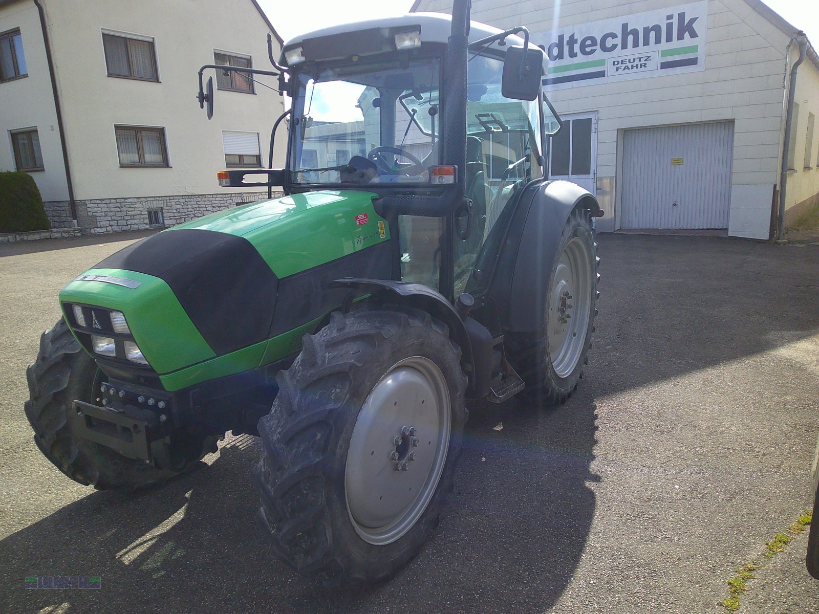 Traktor του τύπου Deutz-Fahr Agrofarm 410 "Pflegebereifung, BJ. 2012, 4600 Bstd.", Gebrauchtmaschine σε Buchdorf (Φωτογραφία 2)