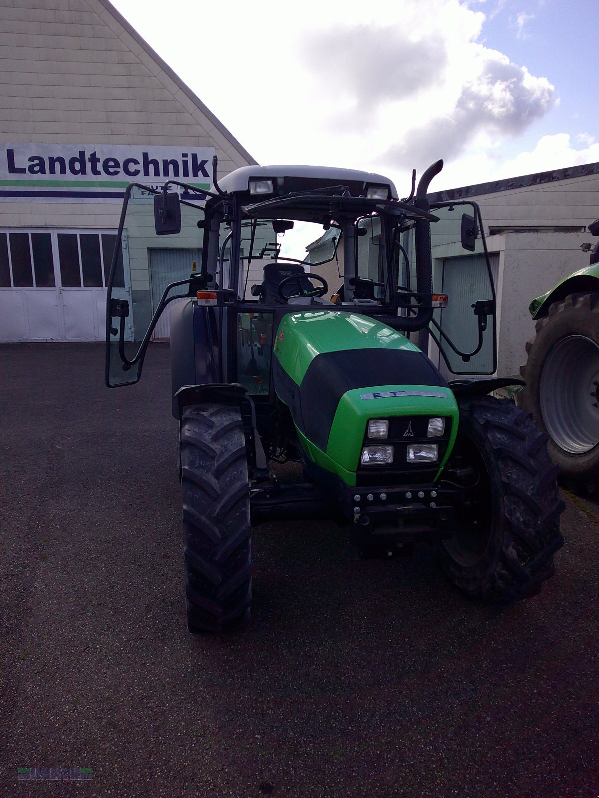 Traktor типа Deutz-Fahr Agrofarm 410 "Pflegebereifung, BJ. 2012, 4600 Bstd.", Gebrauchtmaschine в Buchdorf (Фотография 21)