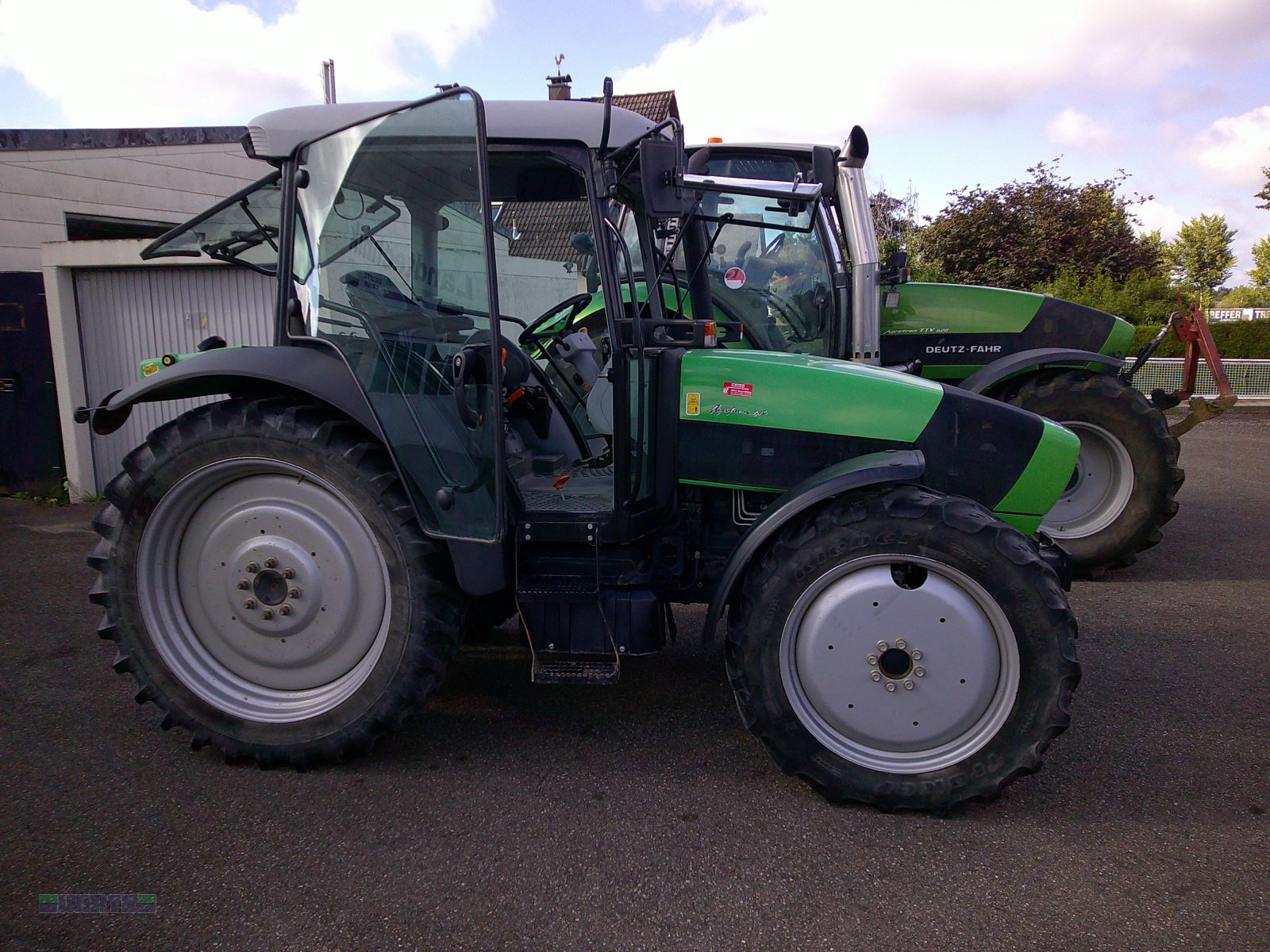 Traktor του τύπου Deutz-Fahr Agrofarm 410 "Pflegebereifung, BJ. 2012, 4600 Bstd.", Gebrauchtmaschine σε Buchdorf (Φωτογραφία 23)