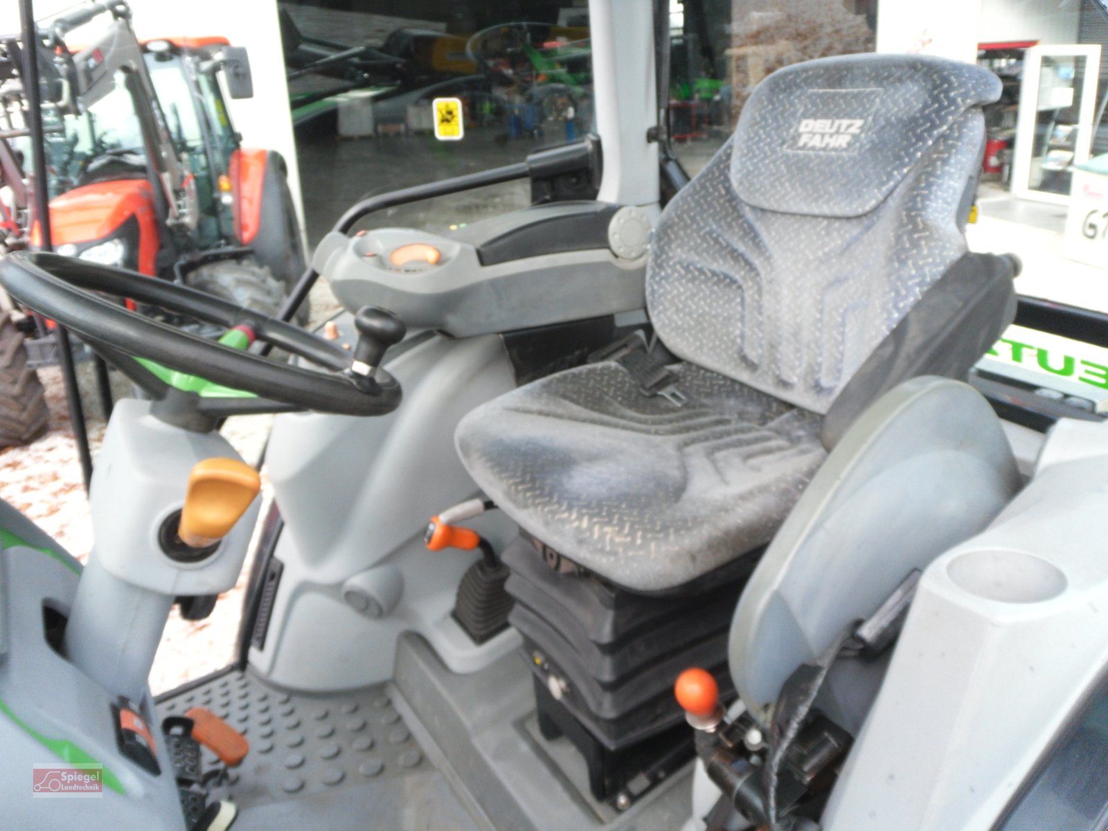 Traktor a típus Deutz-Fahr Agrofarm 430 TTV, Gebrauchtmaschine ekkor: Freystadt (Kép 10)