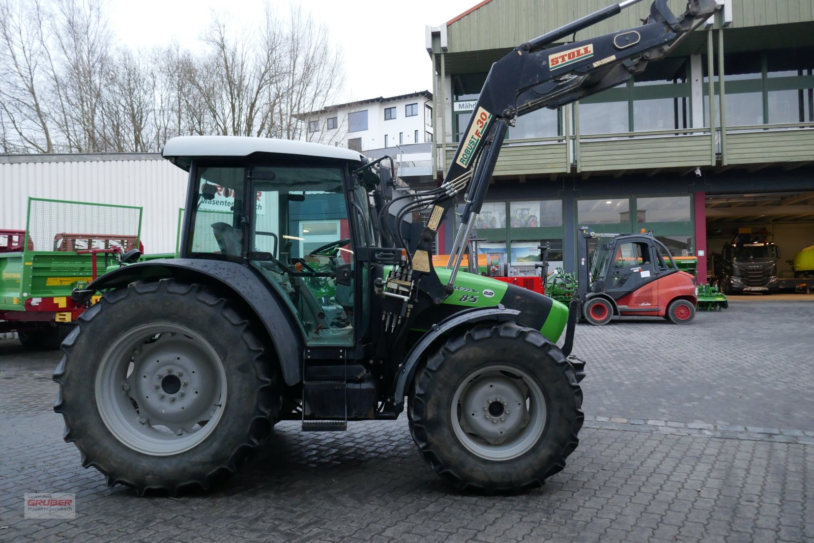 Traktor van het type Deutz-Fahr Agrofarm 85 inkl. Frontlader Stoll Robust F30, Gebrauchtmaschine in Dorfen (Foto 4)