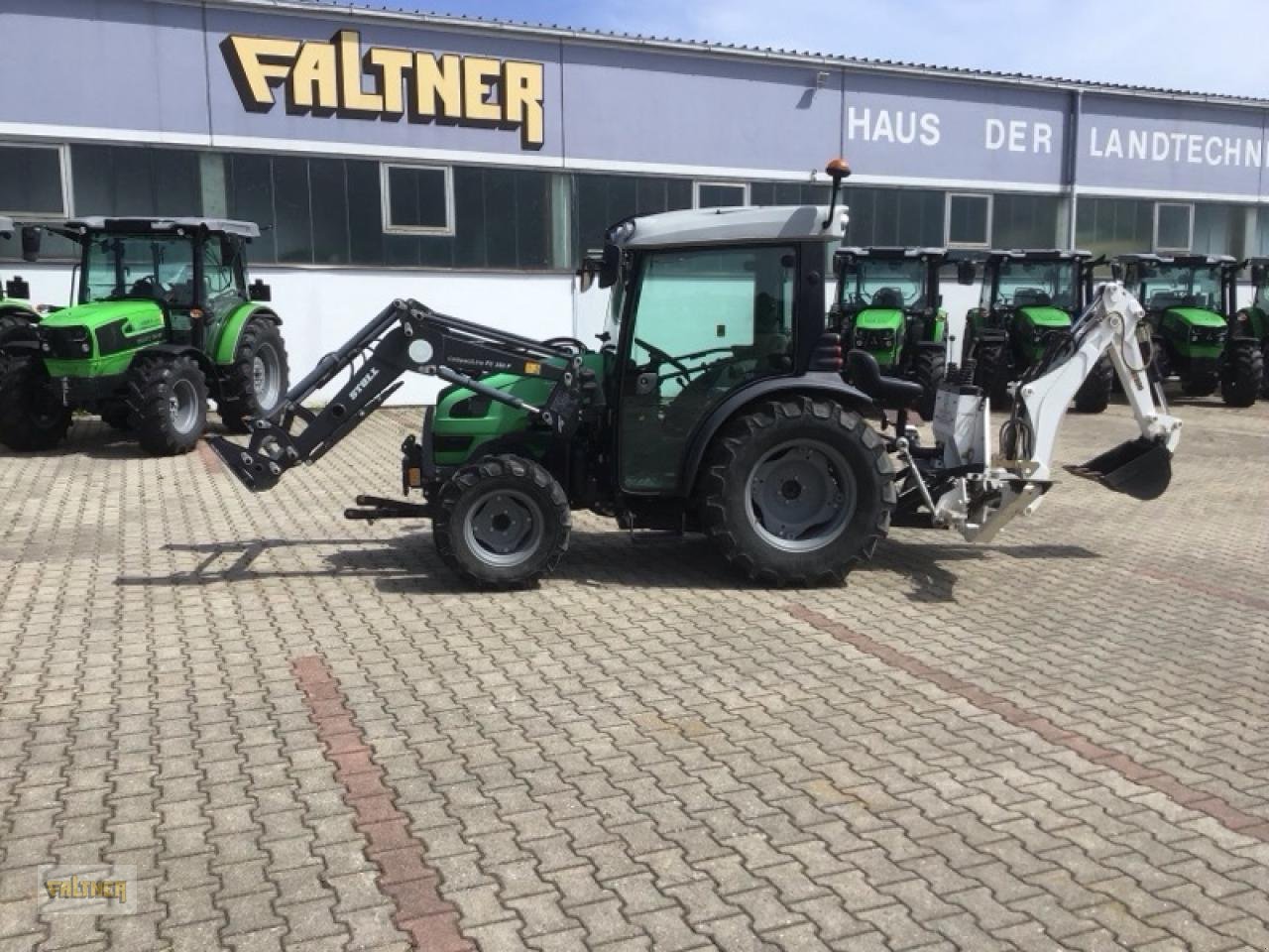 Traktor van het type Deutz-Fahr AGROKID 230, Gebrauchtmaschine in Büchlberg (Foto 4)