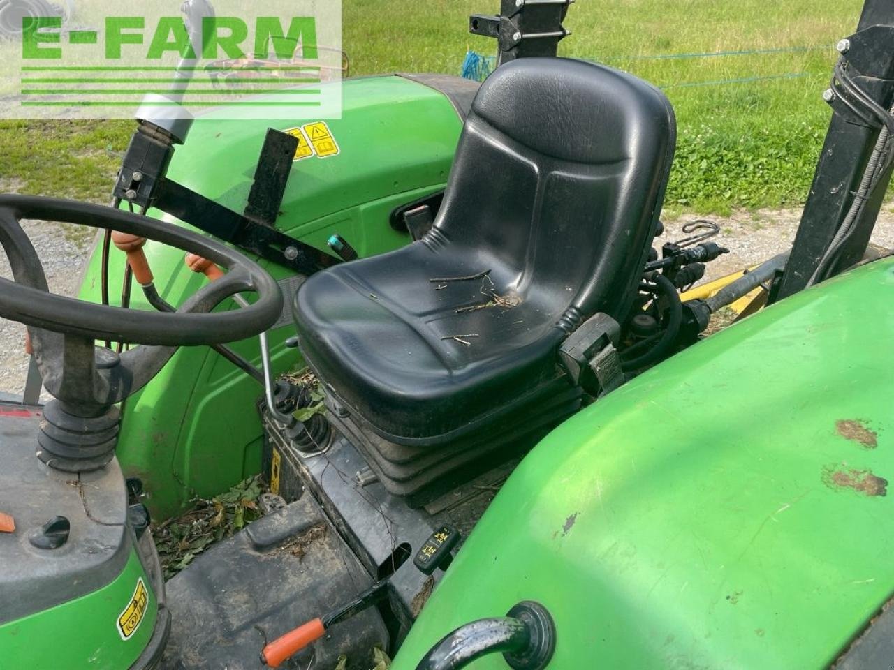 Traktor del tipo Deutz-Fahr agrolux 320, Gebrauchtmaschine en Ytrac (Imagen 7)