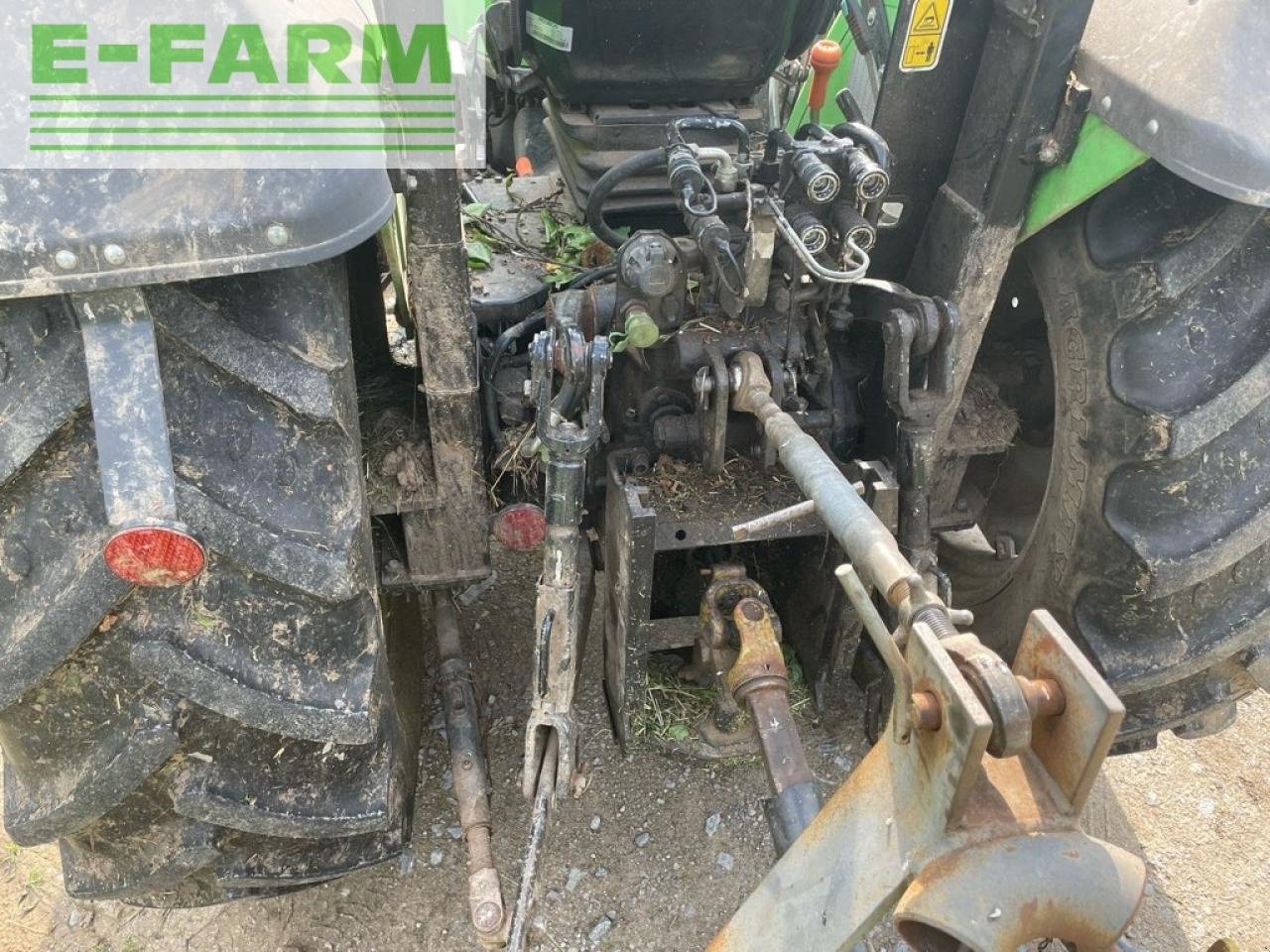 Traktor des Typs Deutz-Fahr agrolux 320, Gebrauchtmaschine in Ytrac (Bild 8)