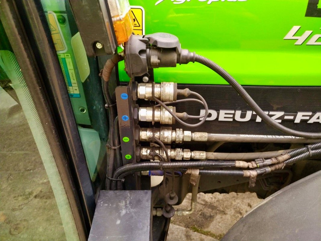 Traktor des Typs Deutz-Fahr Agroplus 420 F, Gebrauchtmaschine in Liebenwalde (Bild 5)