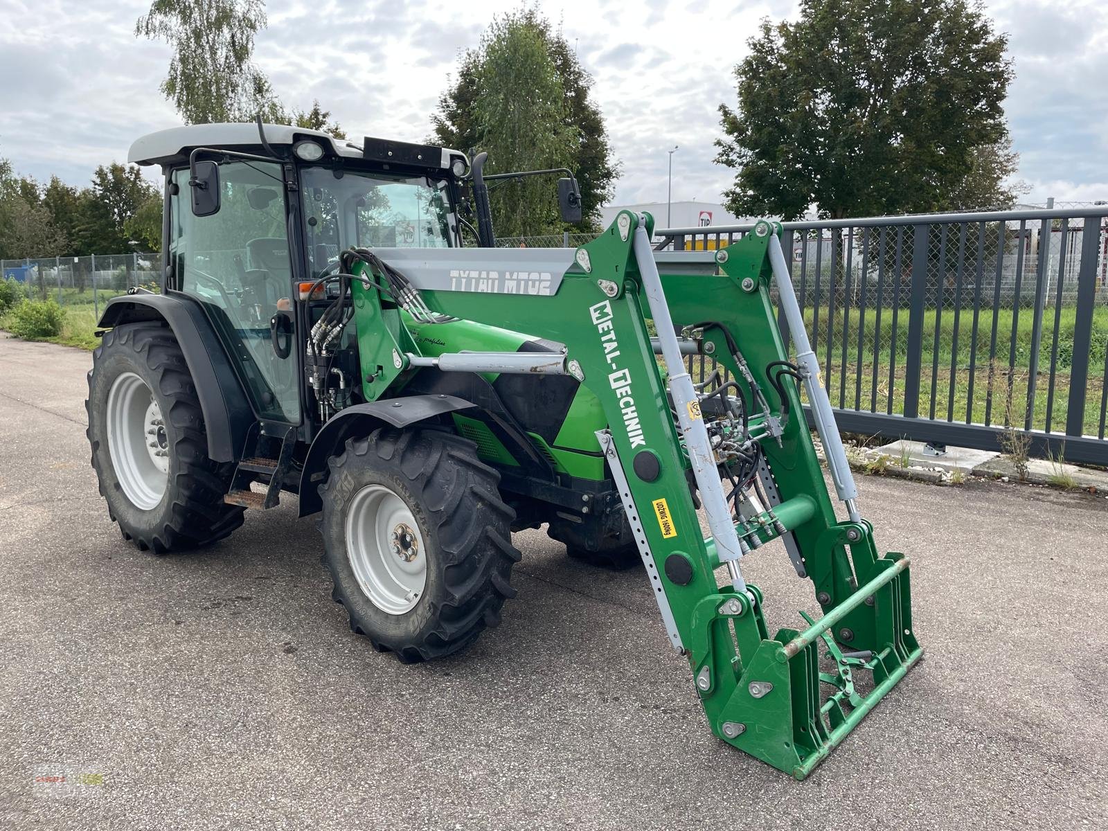 Traktor του τύπου Deutz-Fahr Agroplus 420, Gebrauchtmaschine σε Langenau (Φωτογραφία 1)