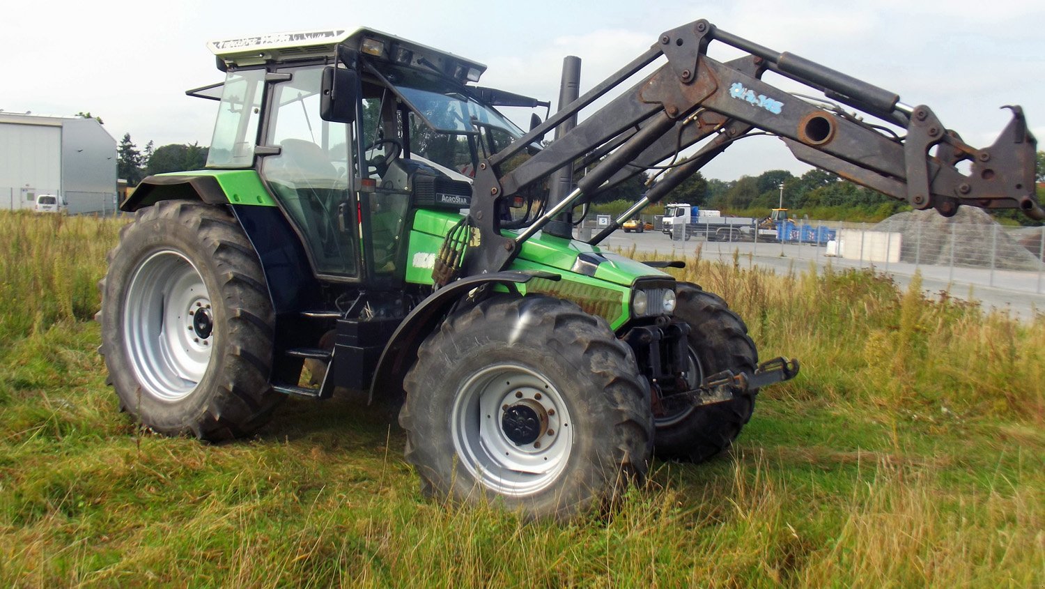 Traktor van het type Deutz-Fahr Agrostar 6.08 Frontlader+Frontzapfwelle+Druckluft, Gebrauchtmaschine in Mittelsdorf (Foto 2)