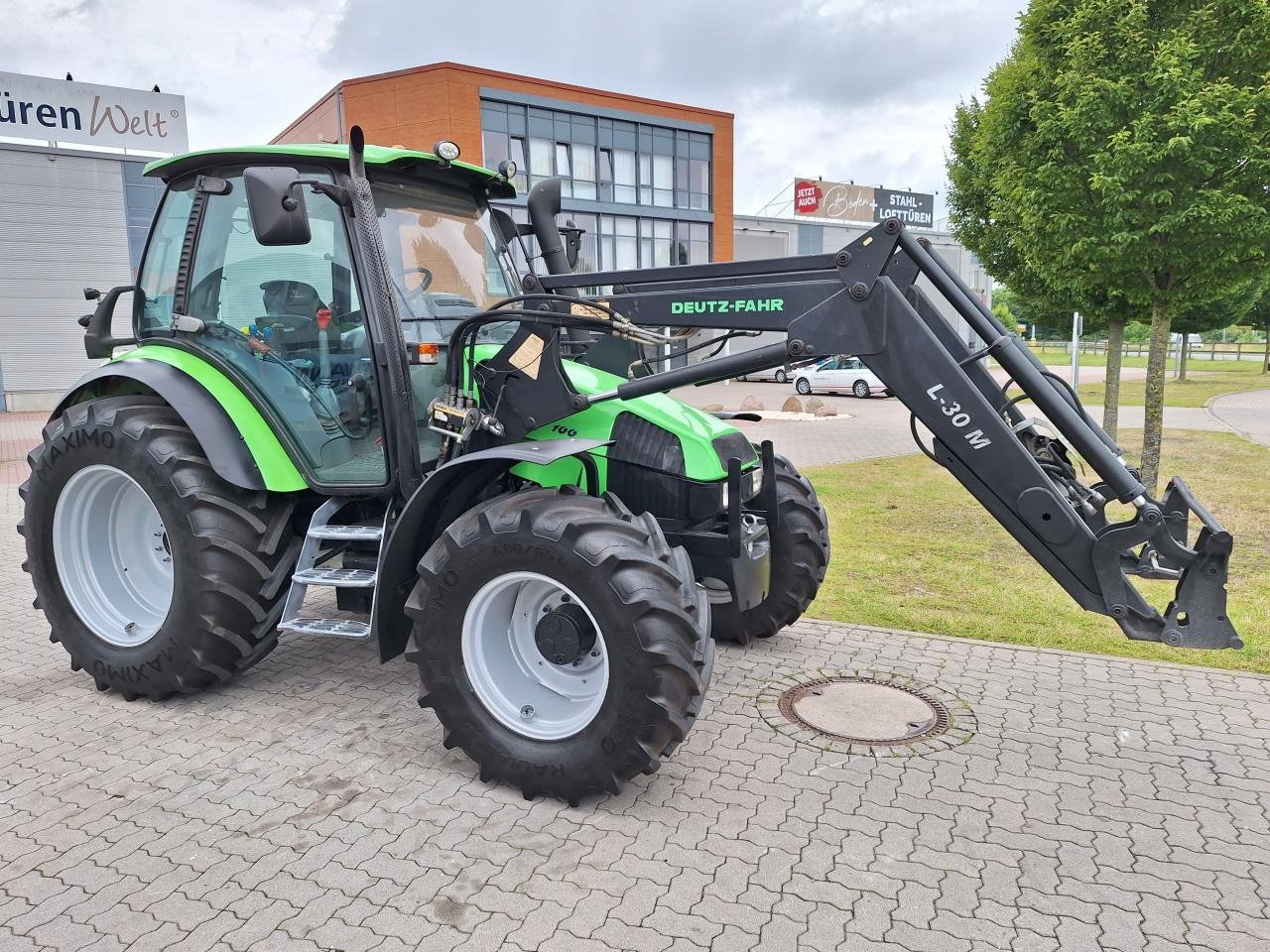 Traktor van het type Deutz-Fahr Agrotron 100 NEW, Gebrauchtmaschine in Stuhr (Foto 3)