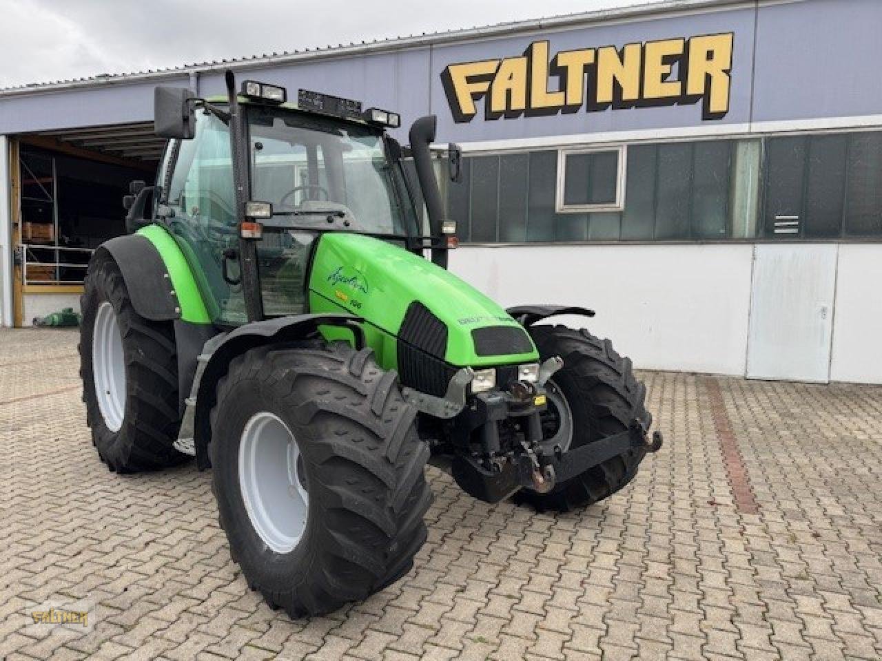 Traktor Türe ait Deutz-Fahr AGROTRON 106, Gebrauchtmaschine içinde Büchlberg (resim 1)