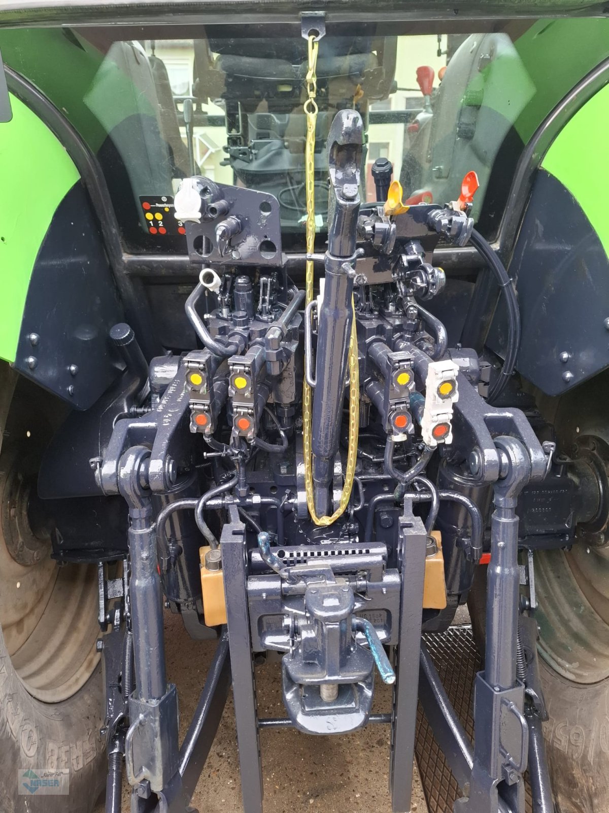 Traktor of the type Deutz-Fahr Agrotron 135 MK 3, Gebrauchtmaschine in Creglingen (Picture 14)