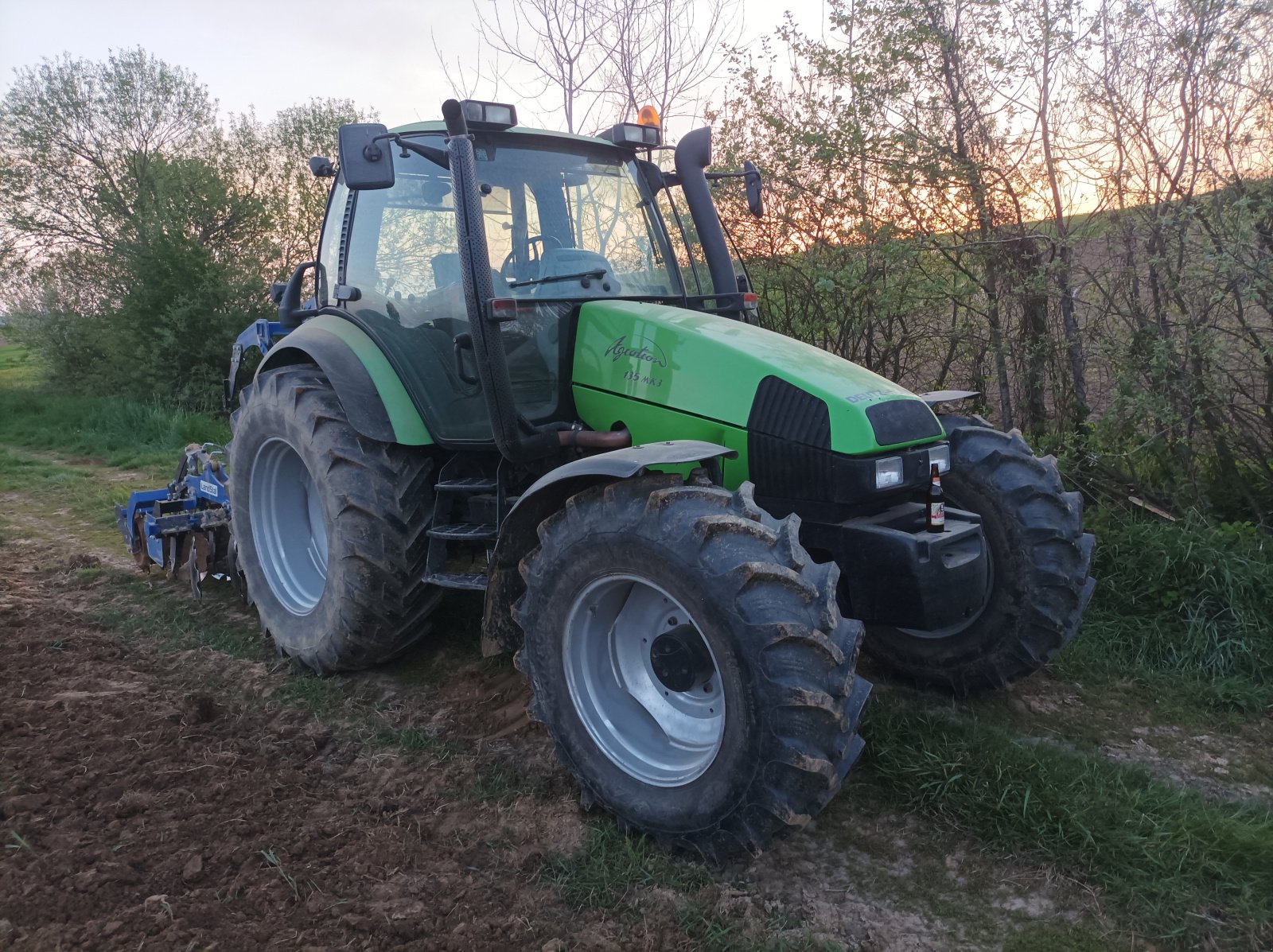 Traktor Türe ait Deutz-Fahr Agrotron 135 MK 3, Gebrauchtmaschine içinde Grubišno Polje (resim 3)