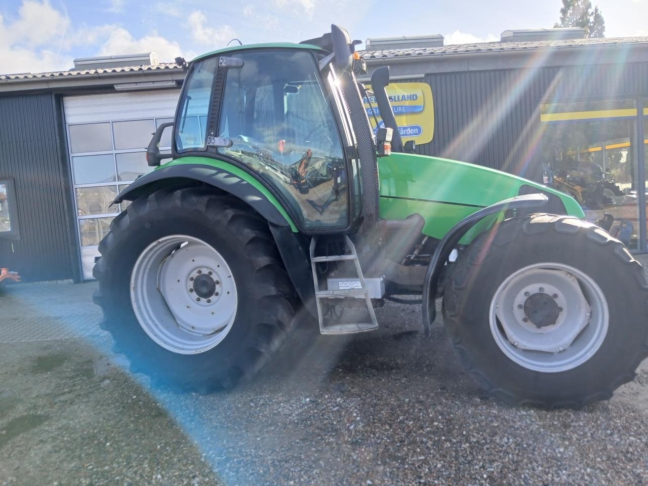 Traktor Türe ait Deutz-Fahr AGROTRON 135, Gebrauchtmaschine içinde Give (resim 5)