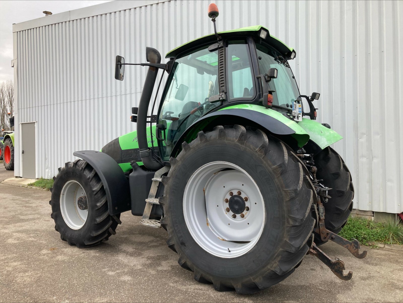 Traktor of the type Deutz-Fahr AGROTRON 150, Gebrauchtmaschine in CHEMINOT (Picture 3)