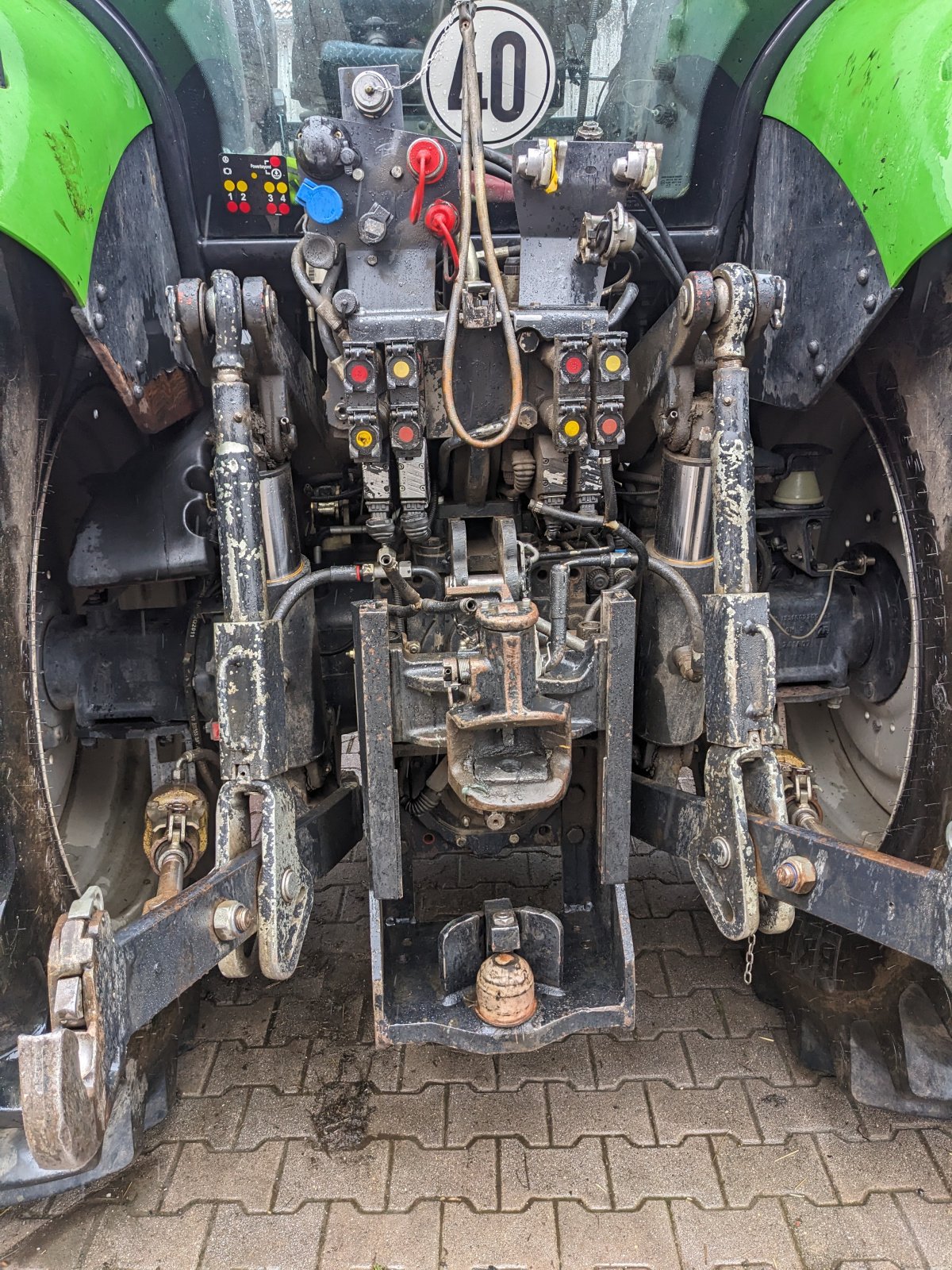 Traktor typu Deutz-Fahr Agrotron 150.6, Gebrauchtmaschine w Erbendorf (Zdjęcie 3)