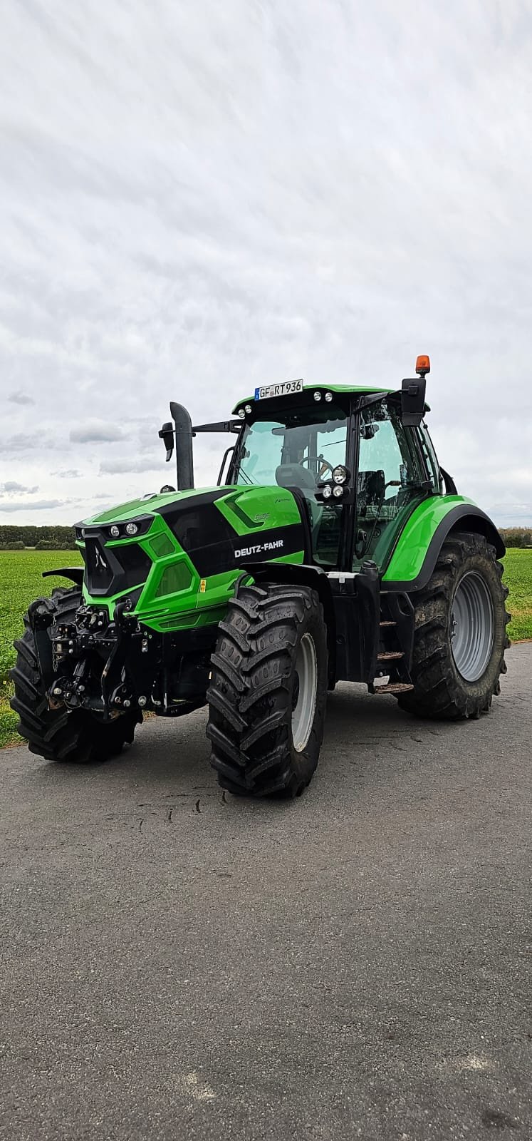 Traktor от тип Deutz-Fahr Agrotron 165, Gebrauchtmaschine в Voitze (Снимка 1)