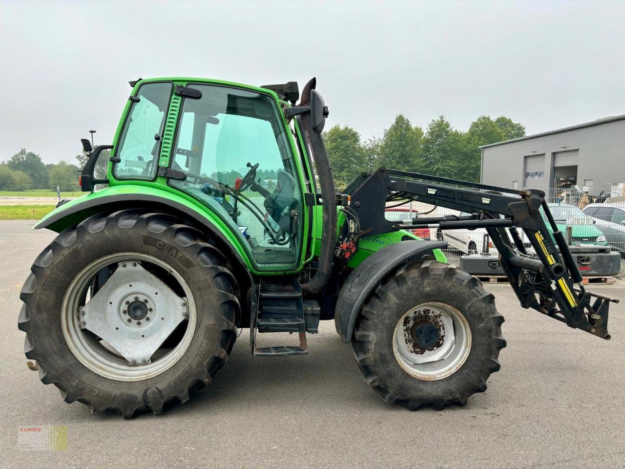 Traktor του τύπου Deutz-Fahr AGROTRON 4.90 S, Frontlader BAAS TRIMA 1390 Professional, FKH + FZW, Pflegeräder, Gebrauchtmaschine σε Westerstede (Φωτογραφία 10)