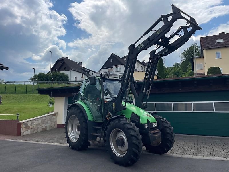 Traktor типа Deutz-Fahr Agrotron 4.90 tt Allradschlepper Frontlader, Gebrauchtmaschine в Niedernhausen (Фотография 1)