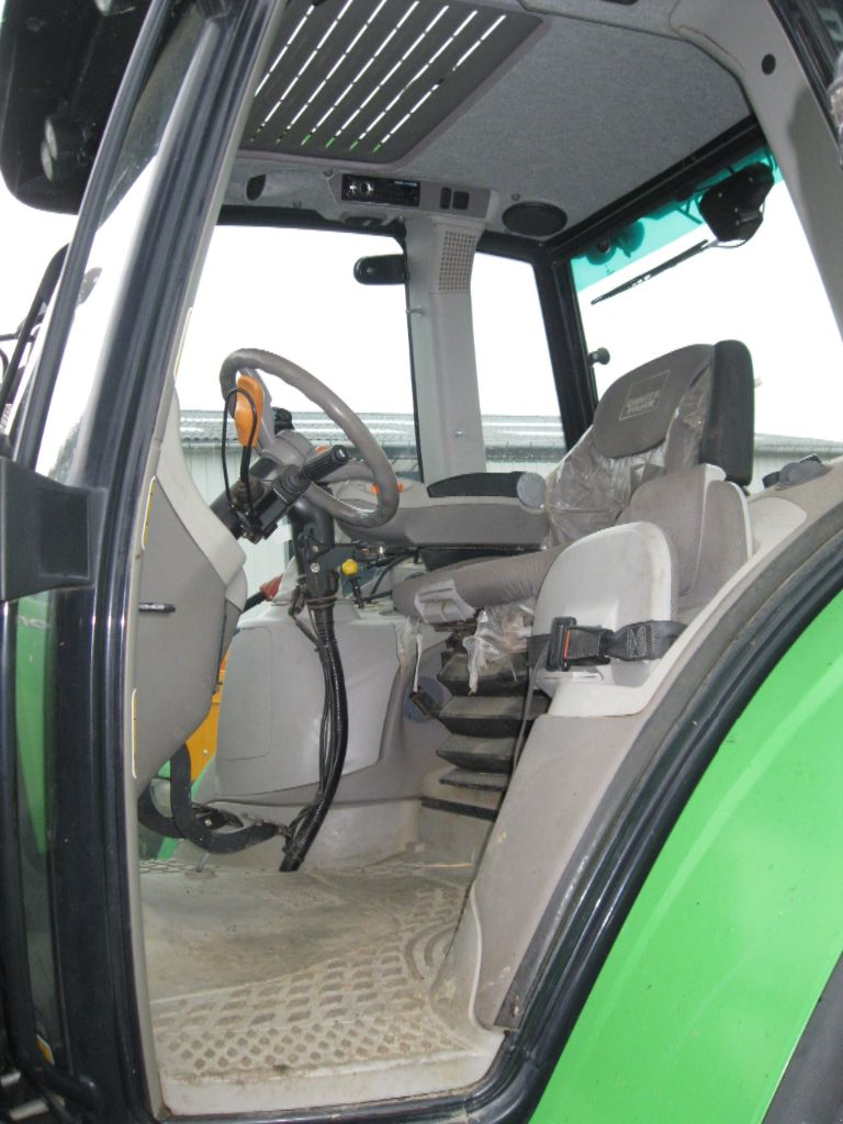 Traktor typu Deutz-Fahr Agrotron 6120.4 T4i, Gebrauchtmaschine w BRECE (Zdjęcie 6)